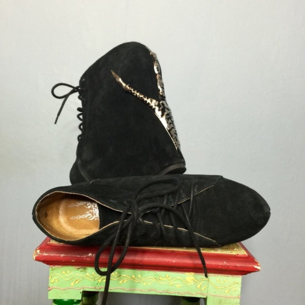 Jeffrey Campbell Damsel limited edition claw boot